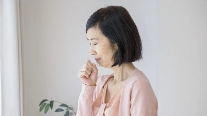 Viêm phế quản ở người lớn: Đừng chủ quan với những dấu hiệu ban đầu